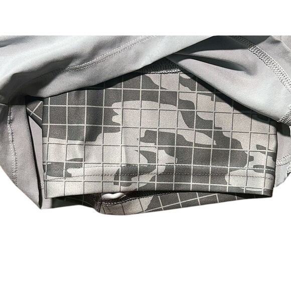 Under Armour 2 in 1 Loose Gray & Camo Running Training Shorts Youth XL - Picture 5 of 8